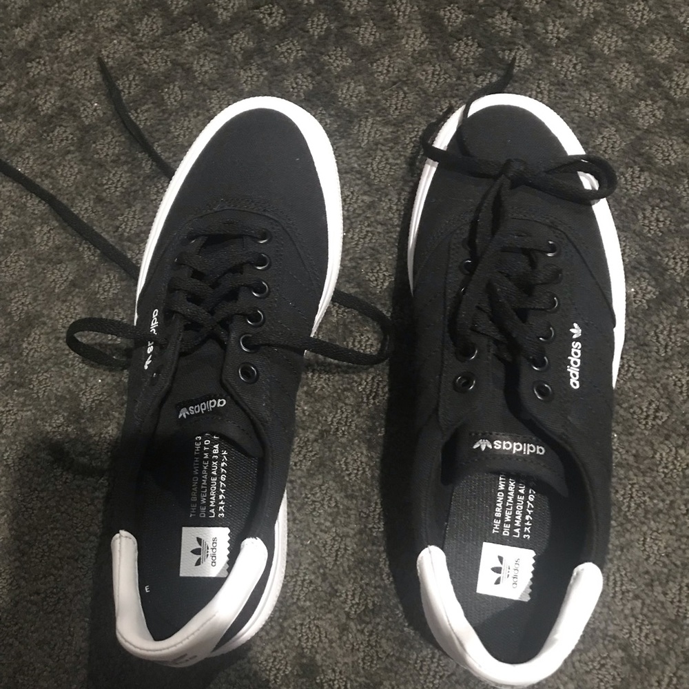 Women adidas size 7 1/2